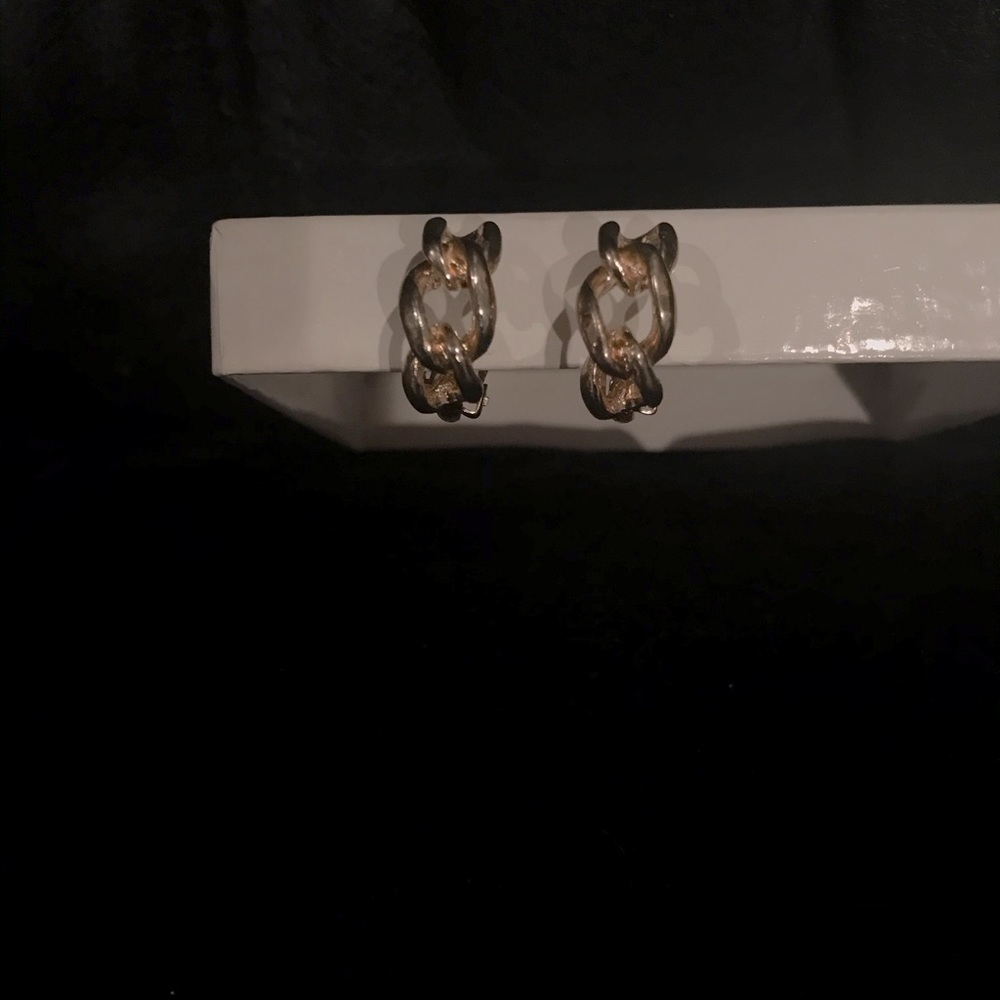 CLIP ON EARRINGS Gold plated chain link
